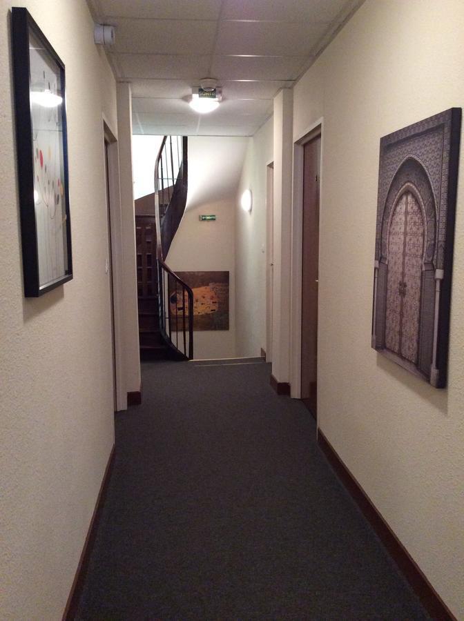 Logis Hotel Du Champ De Foire Saint-Aulaye-Puymangou エクステリア 写真